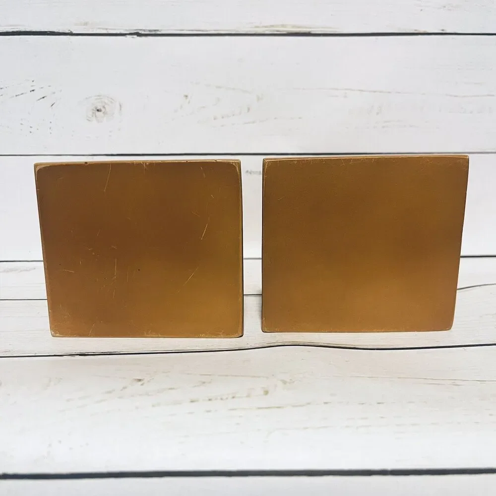Unbranded set wall